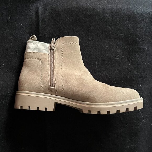 Sole Society Tan Suede Ankle Boots w/Zipper - Picture 2 of 11